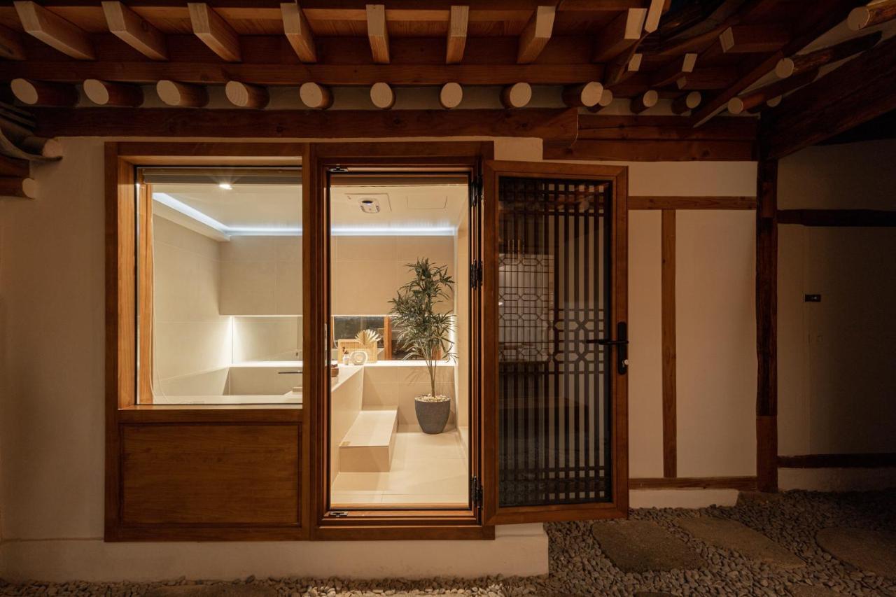 Mirror Courtyard *